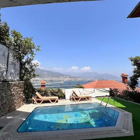 Luna Sea View With Private Pool Alanya