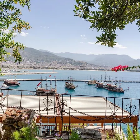 Luna Sea View With Private Pool Аланія