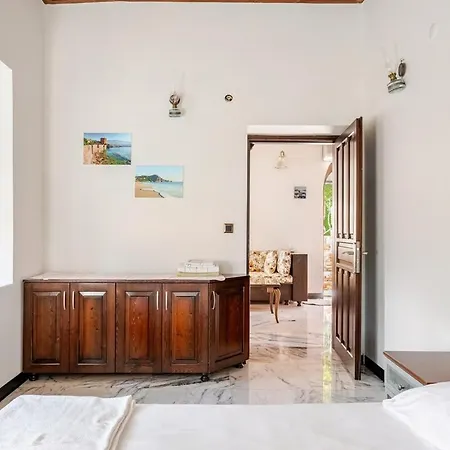 Апартаменти Luna Sea View With Private Pool *